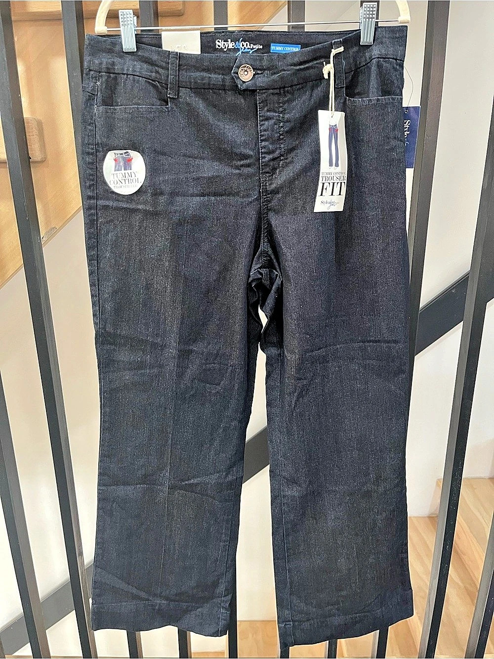 Style&Co. Tummy Control Trousers Fit Wide Leg Jeans Size 14P NWT